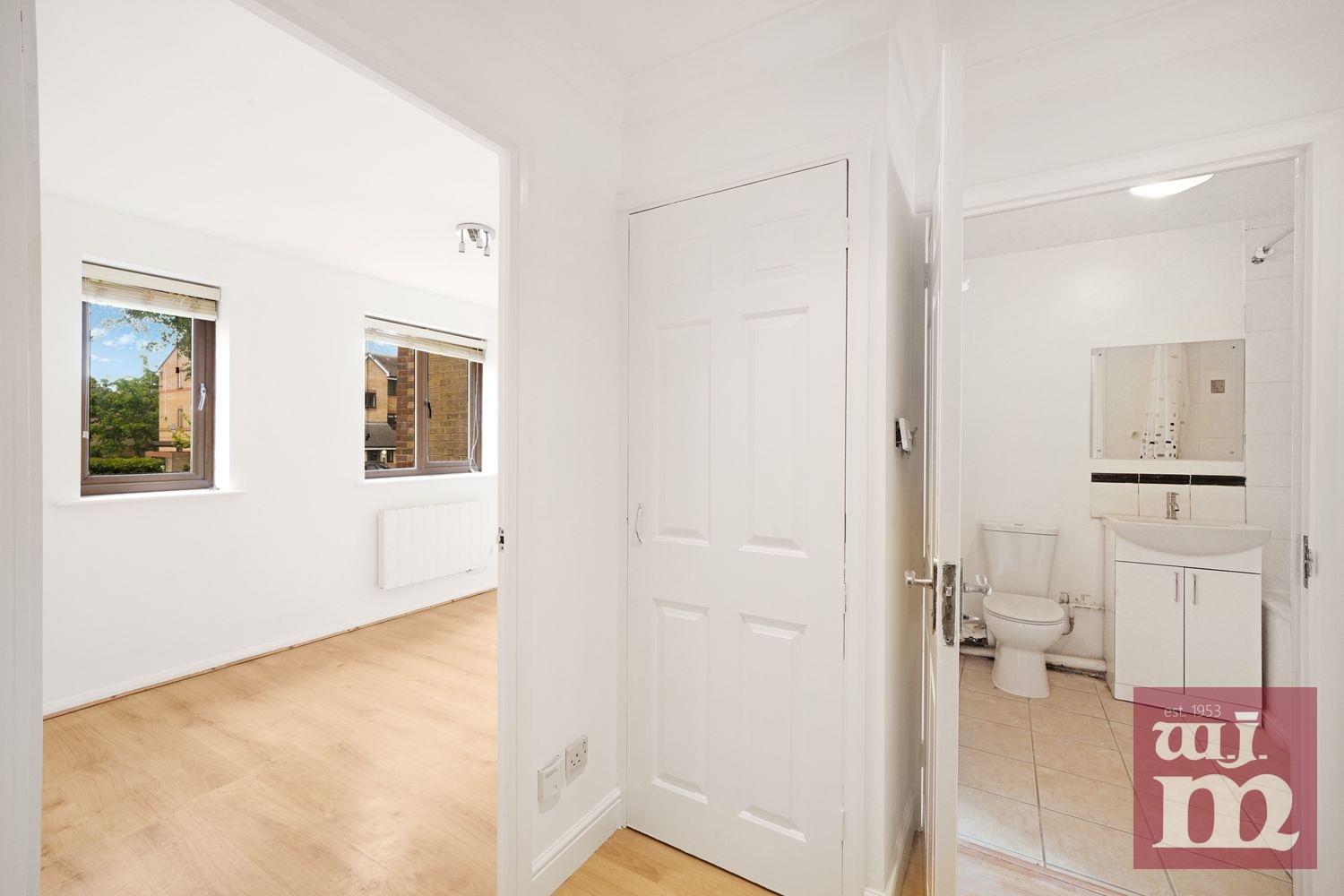 Draycott Close, Cricklewood